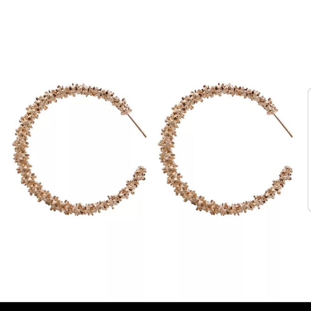 *Riley* Gold Hoop earrings - Picture 2 of 3